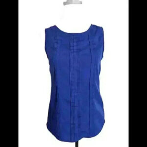 Elegant Women's Sleeveless Blue Top with Pleats